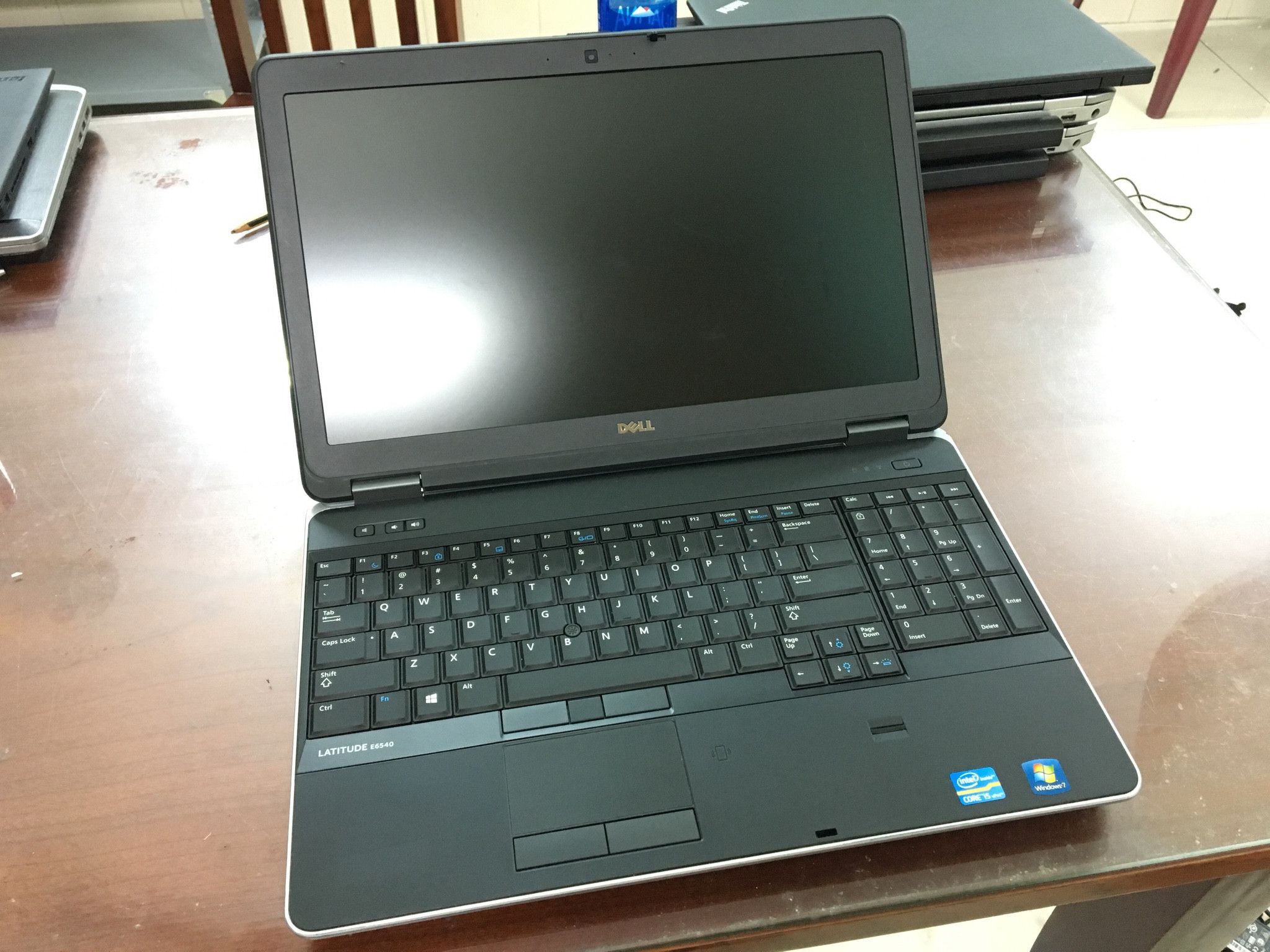 Laptop dell latitude E6540, i5 4300m, 4gb, 320gb, card rời 2gb, 15.6 inch full hd