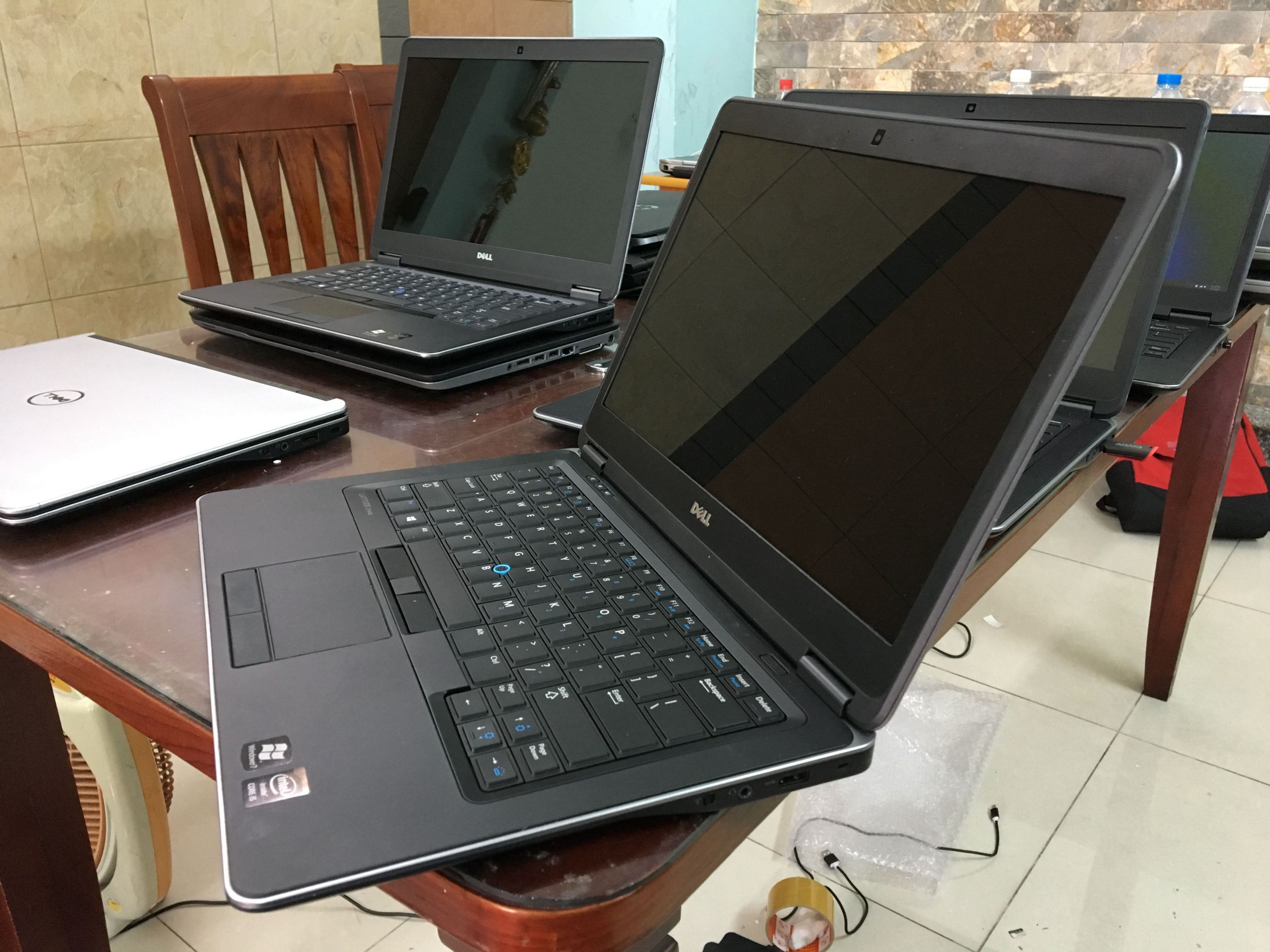 Laptop dell latitude E7440, i7 4600u, 8gb, ssd 256gb, màn hình 14 inch fullhd