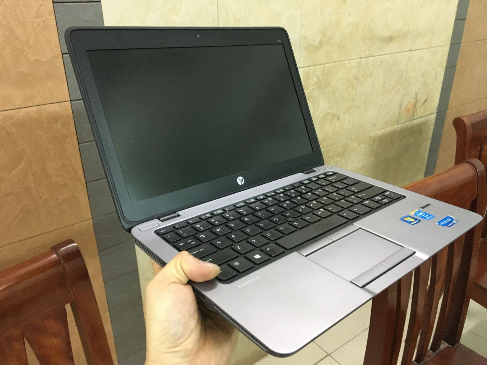 Laptop hp elitebook 820 G2, i5 5300u, ram 4gb, ssd 128gb, màn hình 12.5 inch