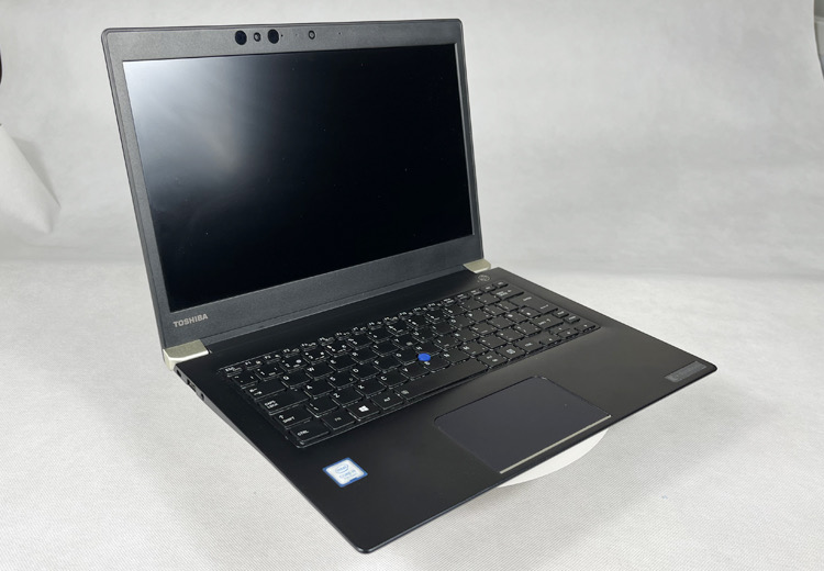 Laptop Toshiba Portégé X30-D i5-7200u /Ram 4GB/ SSD 128GB/ màn 13,3 FULLHD 1920*1080 IPS